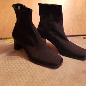 10 W Black Cloud Walkers